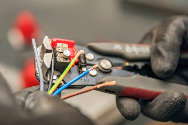 Best Affordable Emergency Electrician  in Tullahoma, TN
